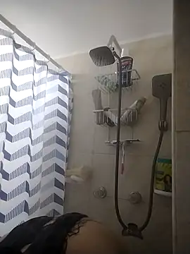 sweetie  annieee online show from October 17, 2025, 3:32 am