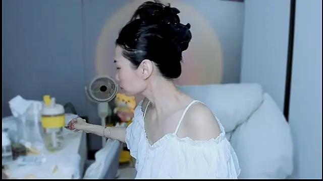 A dabo online show from November 3, 2025, 1:37 pm