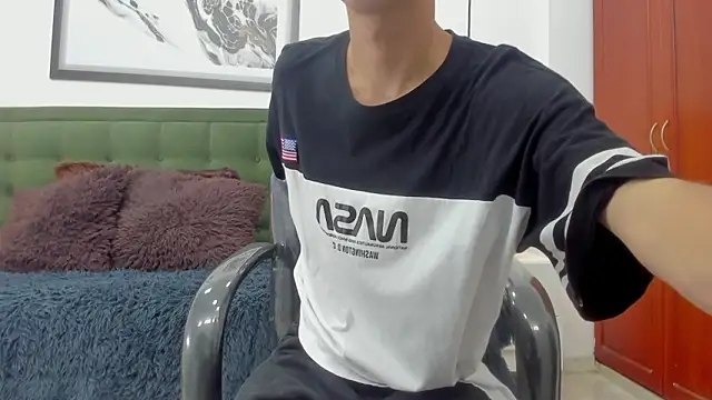 Johann sex online show from February 17, 2026, 5:32 pm