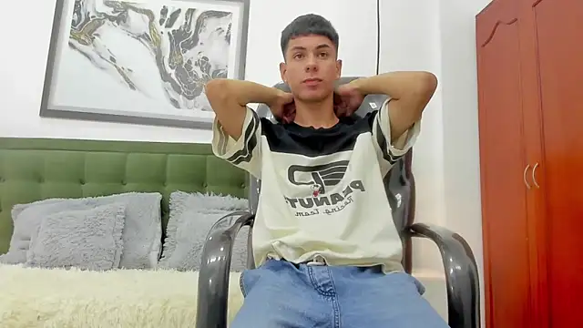 Johann sex online show from April 17, 2026, 6:55 pm