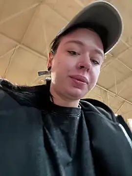 AlishaPrettyBlade online show from April 5, 2026, 6:20 am