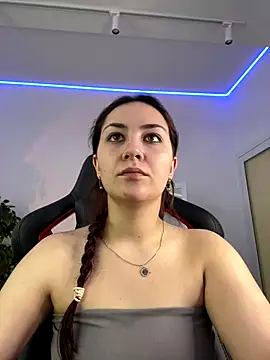 AshleySkott  online show from October 26, 2025, 8:26 am