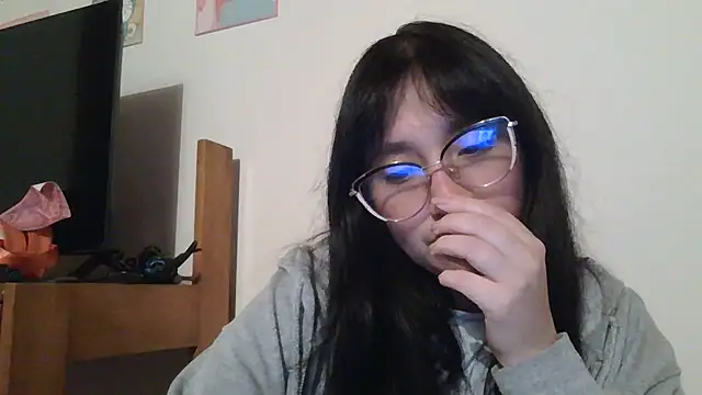 Arielle lov online show from January 7, 2026, 2:05 am