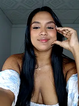 victoria roussee online show from October 3, 2025, 3:41 am