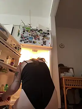 Snapshot of Rosiee69_ chatting on March 16, 2025, 8:00 pm Rosiee69 online show from March 16, 2025, 8:00 pm