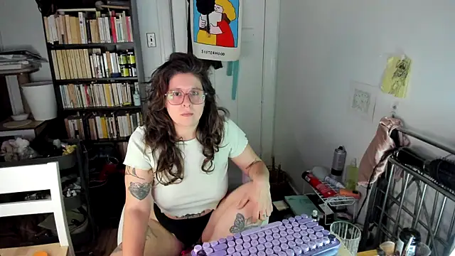 Snapshot of Rosiee69_ chatting on November 18, 2025, 9:29 pm Rosiee69 online show from November 18, 2025, 9:29 pm