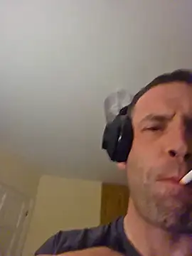 Snapshot of Nidge251 chatting on June 15, 2026, 12:44 am Nidge251 online show from June 15, 2026, 12:44 am