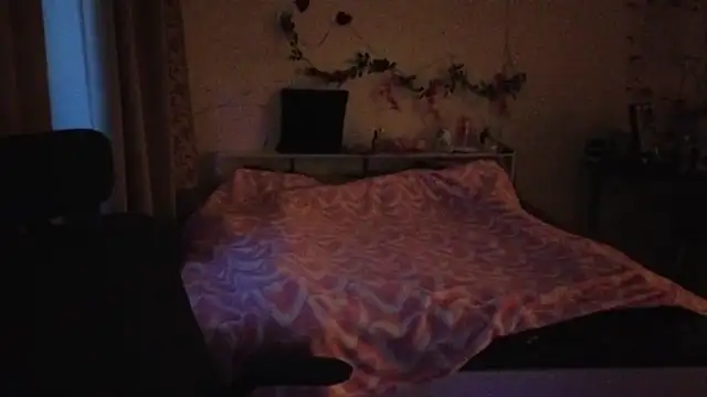 boozekirs  online show from February 24, 2026, 2:34 am