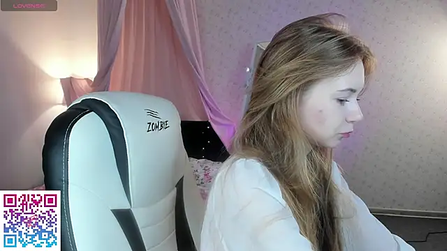 boozekirs  online show from October 3, 2025, 2:37 am