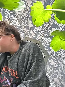 HTXBELLE online show from February 15, 2026, 7:02 pm