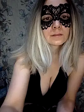 Snapshot of AliniX chatting on November 2, 2025, 8:58 pm AliniX online show from November 2, 2025, 8:58 pm