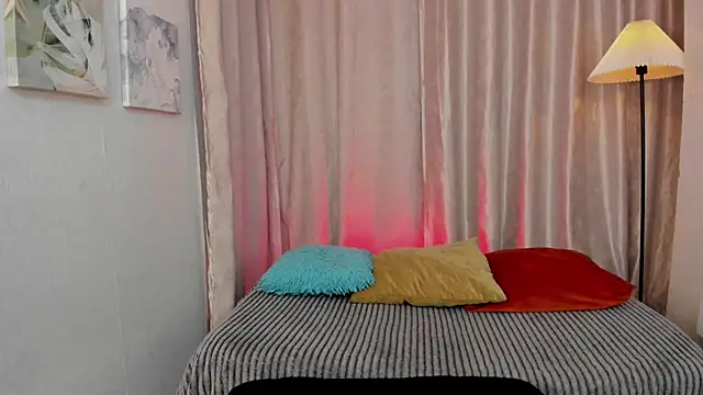 iiangel  online show from February 18, 2026, 3:59 am