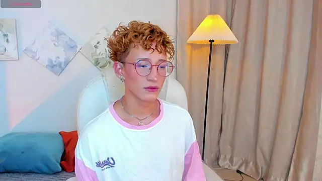 iiangel  online show from January 14, 2026, 3:21 am