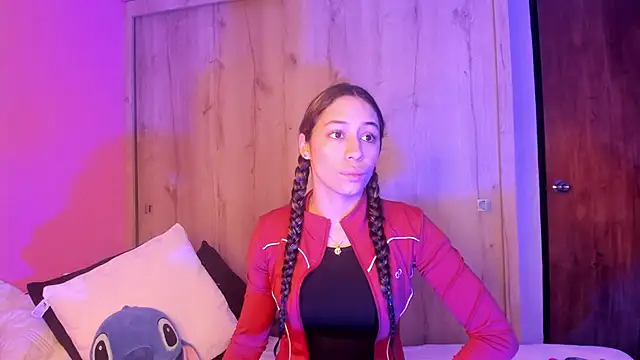 TANIA 06 online show from April 18, 2026, 1:13 pm