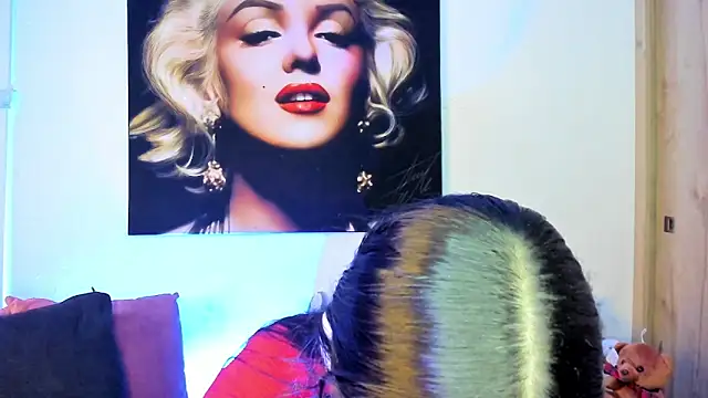 TANIA 06 online show from November 24, 2025, 1:11 pm