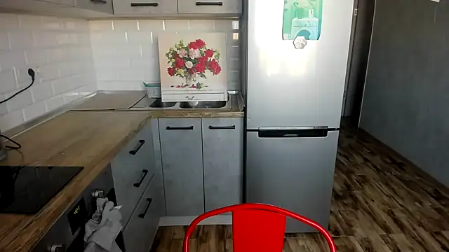 AnnNorriss online show from October 21, 2025, 1:10 pm