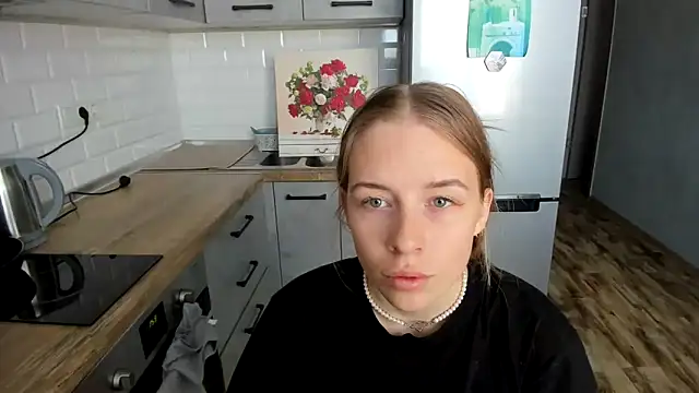 AnnNorriss online show from October 20, 2025, 10:38 am