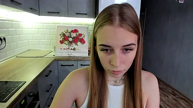 AnnNorriss online show from December 1, 2025, 8:26 am