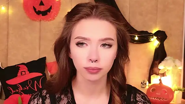 Sierra Fane online show from October 20, 2025, 6:04 am