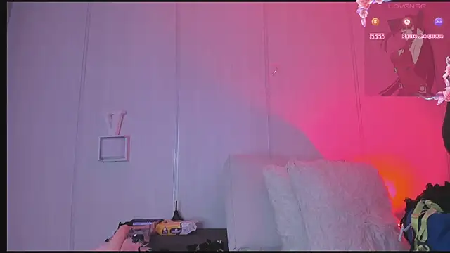 sasha riverss online show from November 10, 2025, 4:39 am