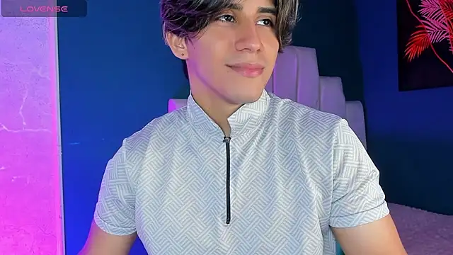 Allex Cano online show from October 10, 2025, 3:40 am