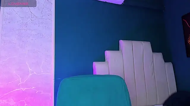 Allex Cano online show from October 22, 2025, 7:46 pm