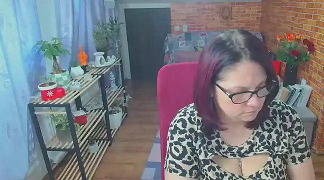 Snapshot of like2knowyou chatting on February 25, 2025, 11:32 am like2knowyou online show from February 25, 2025, 11:32 am