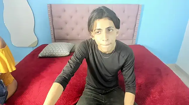 Babylatinhot11 online show from February 22, 2025, 2:41 pm