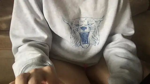 ashleighpink online show from November 27, 2025, 5:35 pm