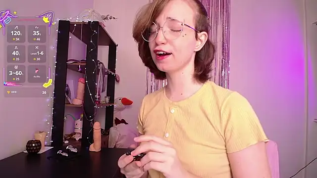 Snapshot of Elise_Nyx chatting on February 12, 2026, 6:18 pm Elise Nyx online show from February 12, 2026, 6:18 pm