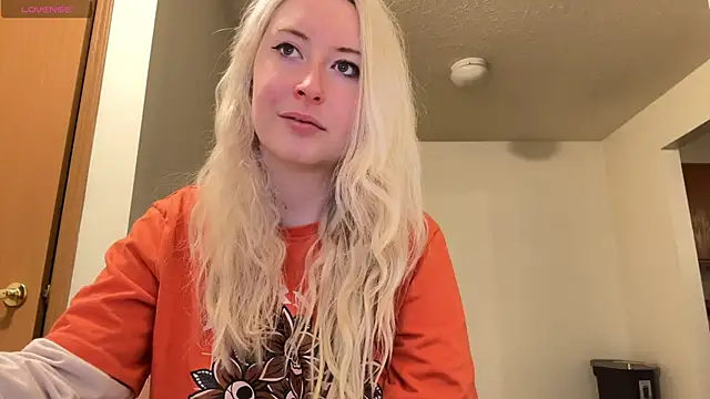 Snapshot of ashisscene chatting on January 7, 2026, 11:10 pm ashisscene online show from January 7, 2026, 11:10 pm