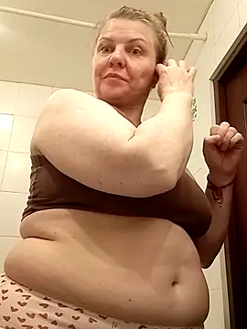 VeronikawGold online show from May 16, 2026, 1:48 am