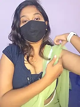 Snapshot of LOVELY__SMART__CPL chatting on July 13, 2026, 4:17 pm LOVELY SMART CPL online show from July 13, 2026, 4:17 pm
