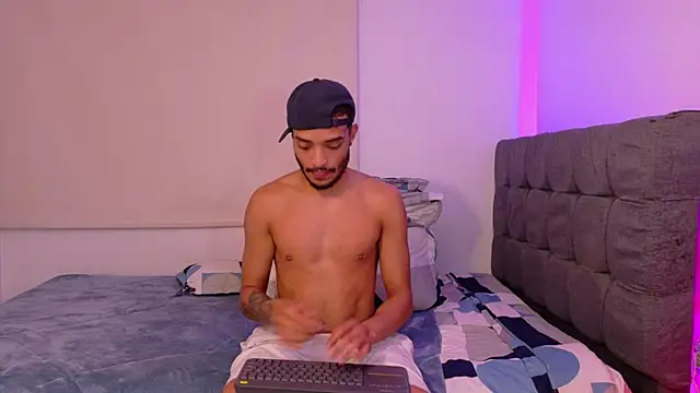 eross chipre  online show from February 3, 2026, 6:22 am