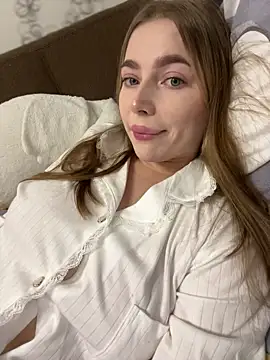 Milana mil online show from September 27, 2025, 11:05 am