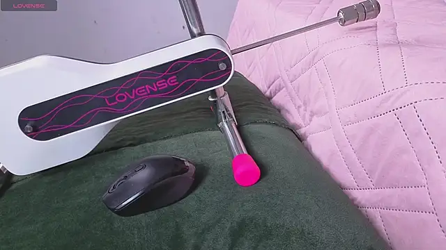 Mandysexycute online show from October 8, 2025, 7:03 pm