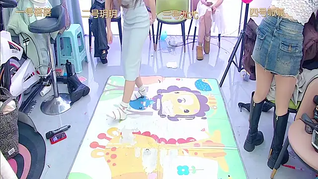 DivaShine8 online show from February 23, 2025, 2:18 am