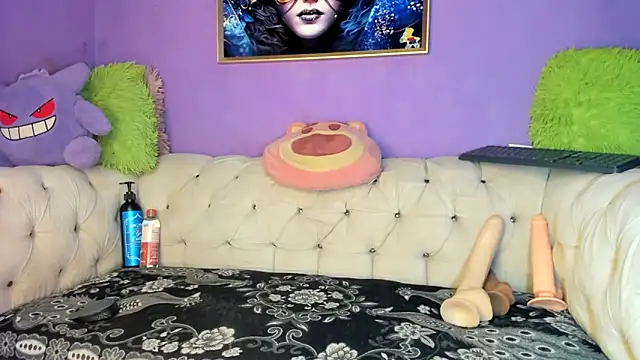 amydelahozgomez online show from October 10, 2025, 12:33 am