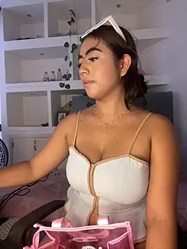 zoe mount online show from September 11, 2025, 6:41 pm