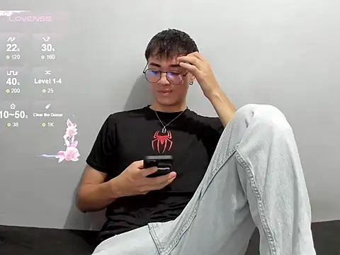 liam orion online show from November 12, 2025, 4:33 pm