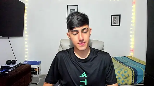 Snapshot of babymaik chatting on October 17, 2025, 5:22 am babymaik online show from October 17, 2025, 5:22 am