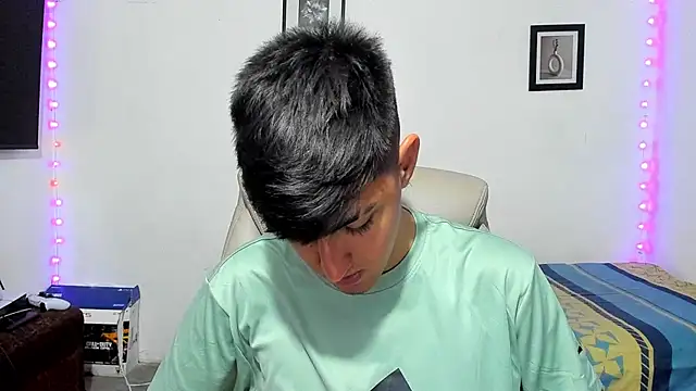 Snapshot of babymaik chatting on October 20, 2025, 9:15 pm babymaik online show from October 20, 2025, 9:15 pm