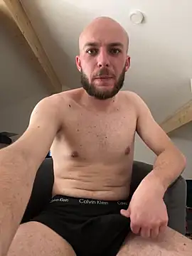 Mab380 online show from March 10, 2025, 5:50 pm