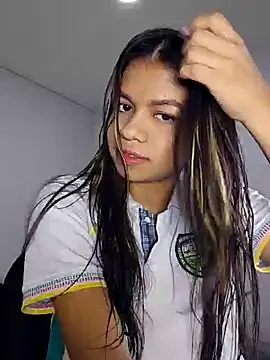 sophia ramirez12 online show from December 17, 2025, 9:31 pm