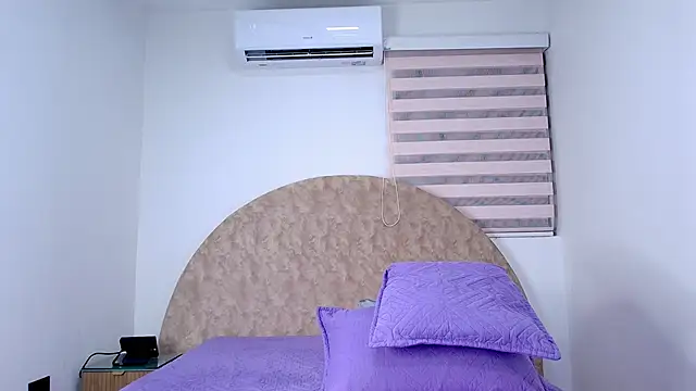 abigail fx online show from November 21, 2025, 3:05 am