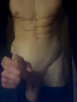 cazzone912025 online show from December 16, 2025, 6:01 pm