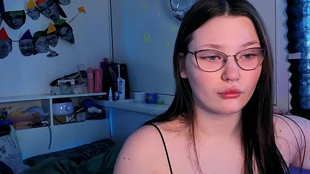 milliedoll online show from November 15, 2025, 3:21 am