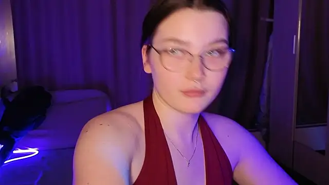 milliedoll online show from March 9, 2026, 3:48 pm