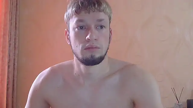 Snapshot of frama666 chatting on July 7, 2026, 9:02 am frama666 online show from July 7, 2026, 9:02 am