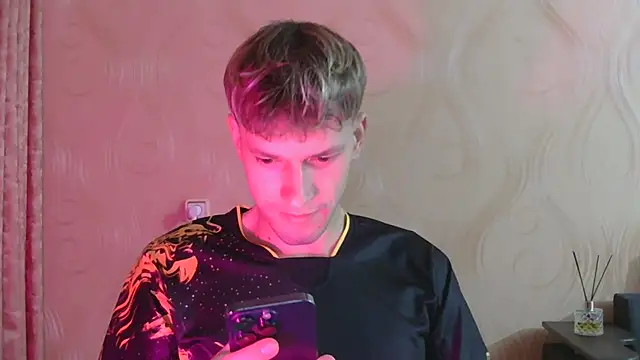 frama666 online show from October 28, 2025, 8:41 pm